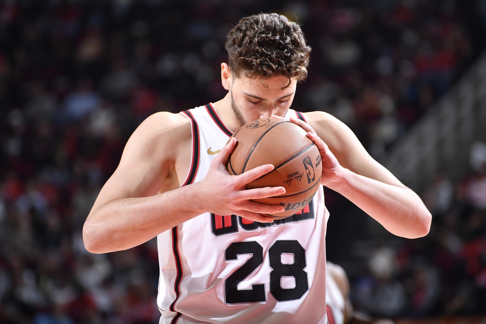 窗口期全明星赛焦点战;马赛篮板制胜;震撼外界;年轻球员得到机会的简单介绍 窗口期全明星赛焦点战;马赛篮板制胜;震撼外界;年轻球员得到机会的简单介绍